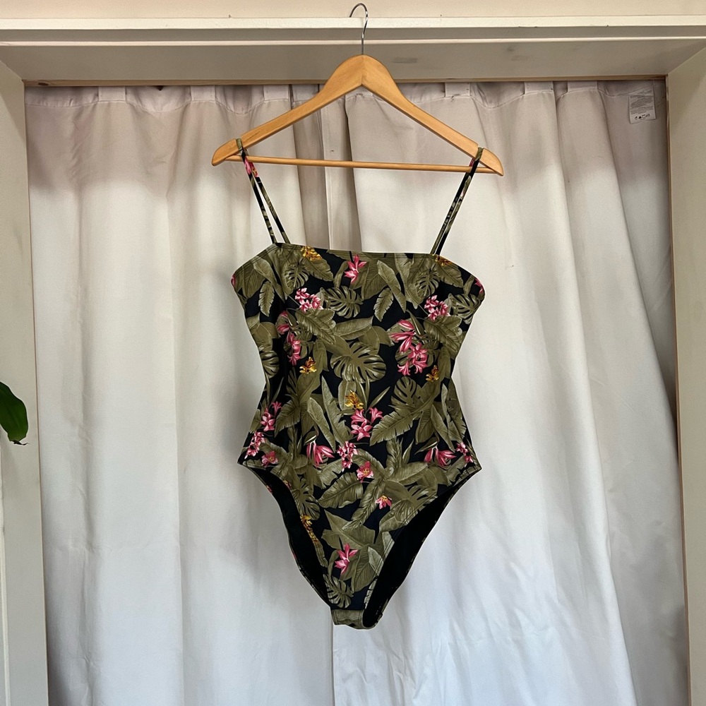 Tropical pattern one piece swimsuit